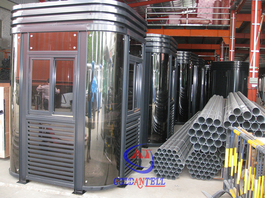 Nhà kho cảnh sát bằng kính cường lực có cửa sổ vé, bàn làm việc, điện, ánh sáng